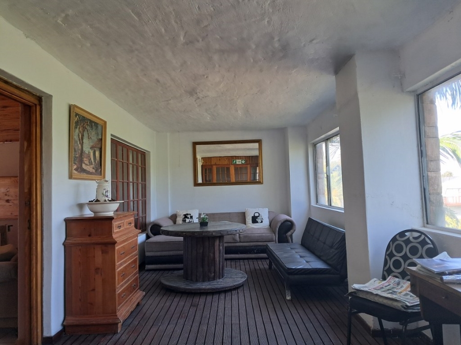 To Let 7 Bedroom Property for Rent in Humansdorp Eastern Cape